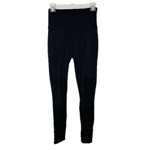 NWOT Beyond Yoga Mesh to Impress Black Leggings Womens M High Waist 7/8 Length